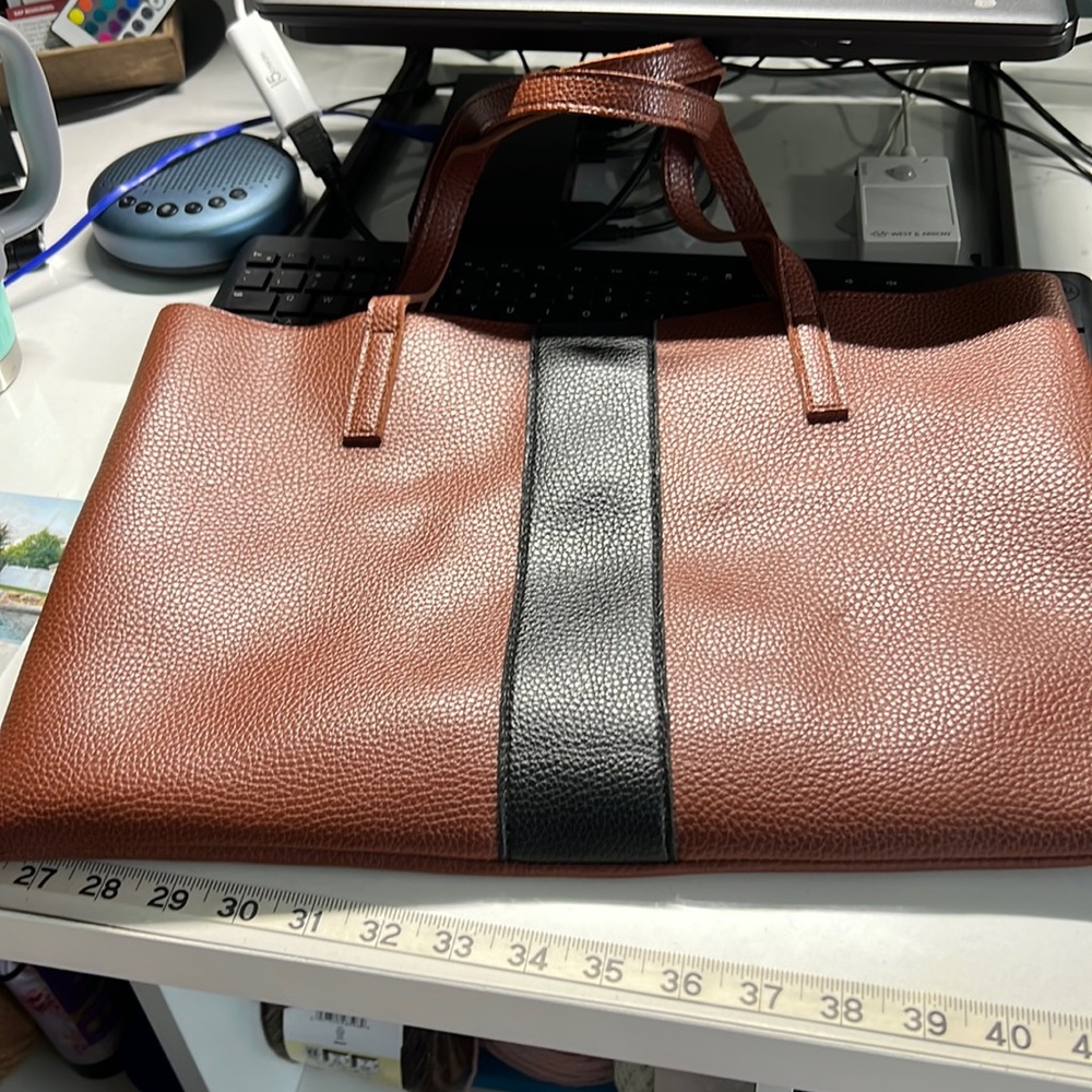 Vince Camuto tote